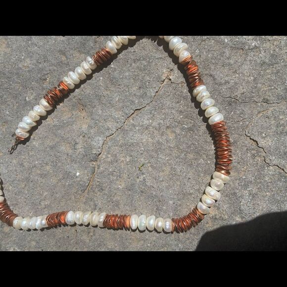 Gorgeous pearl and copper Strand - Picture 2 of 9
